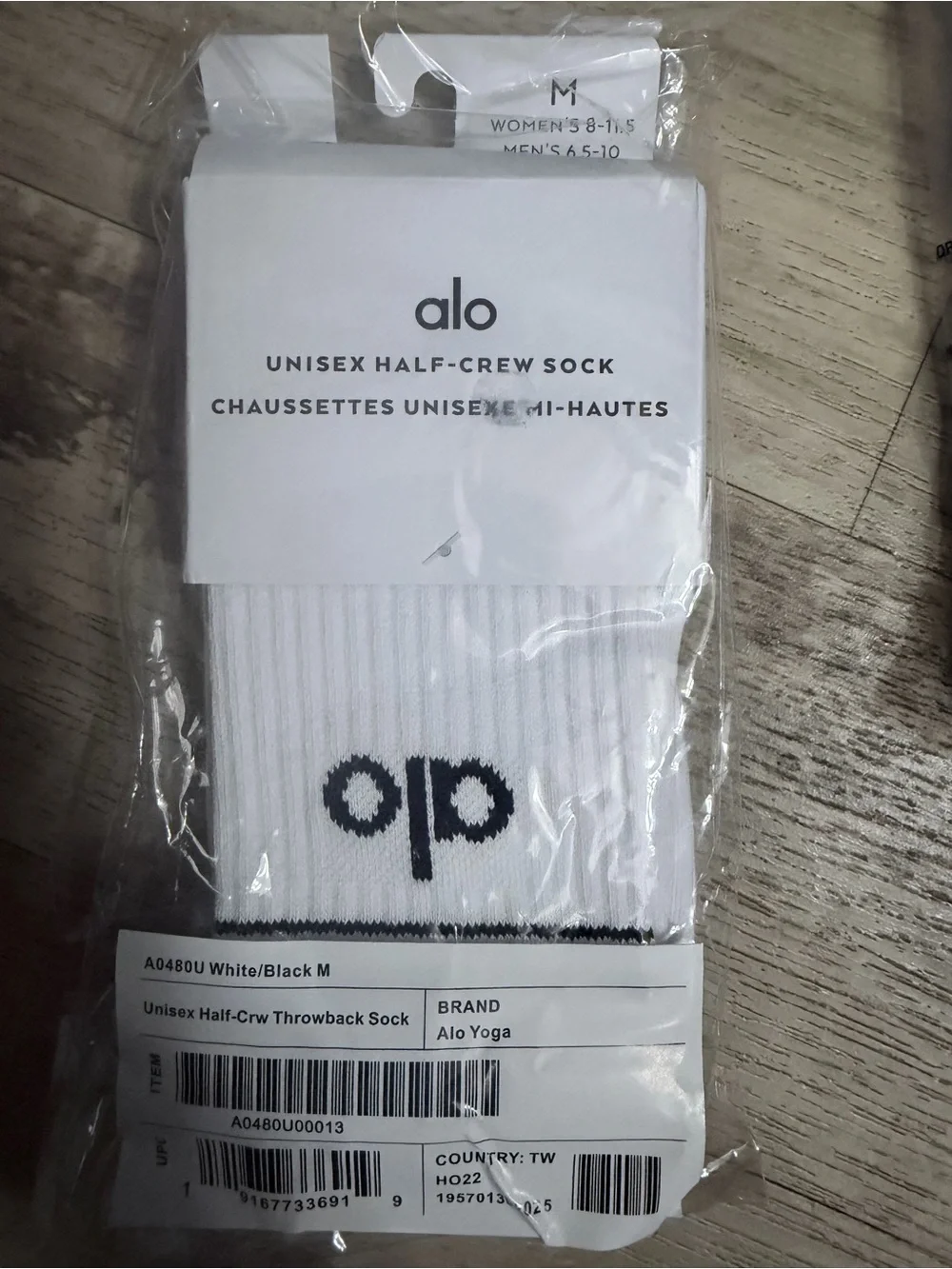 ALO Yoga White and Black Unisex Half-Crew Athletic Socks